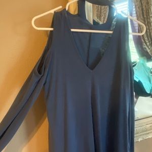 Flowy blue top, size s
